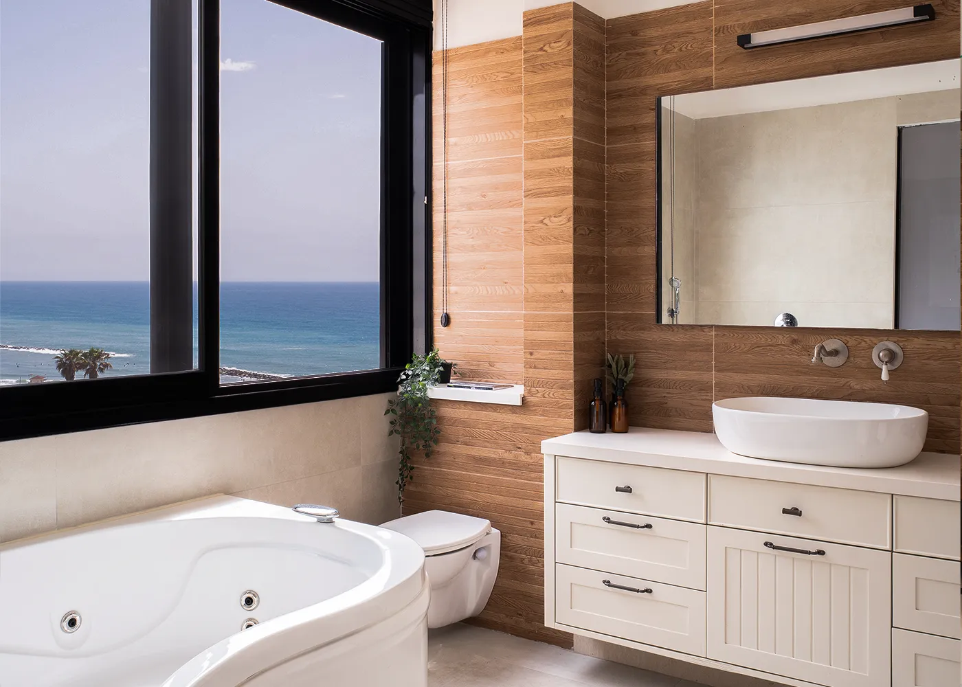 ז'קוזי וחדר אמבטיה עם נוף לים בסוויטת שקיעה חלומית - תמונה 15